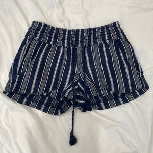 Roxy shorts size xs